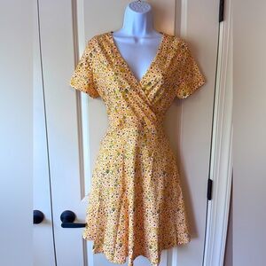 Yellow Daisy Print Dress size Large